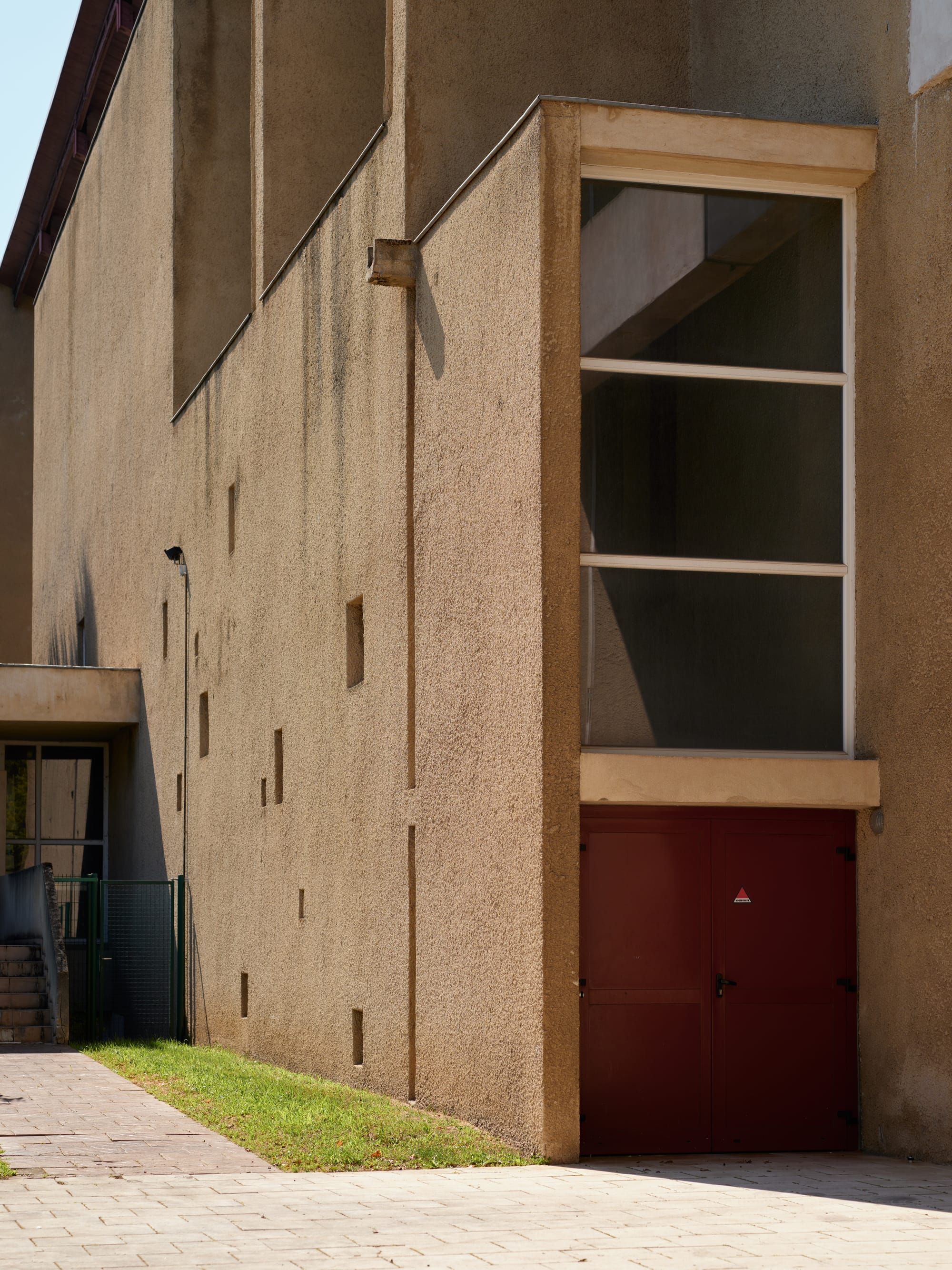 Saint-Martin Church of Maizières-lès-Metz: A Modernist Vision in Concrete and Light